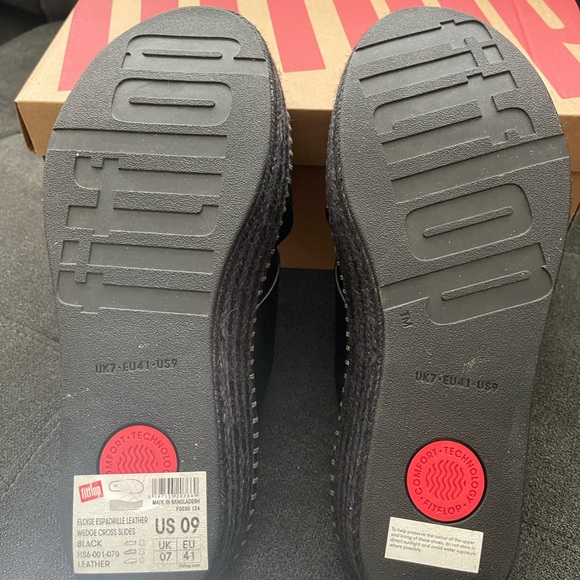 FitFlop Women\'s Black Platform Sandals